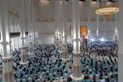 Plus de 10 000 fidèles à la première prière du vendredi à la Grande Mosquée d'Alger