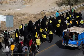 زائران پیاده امام رضا(ع)