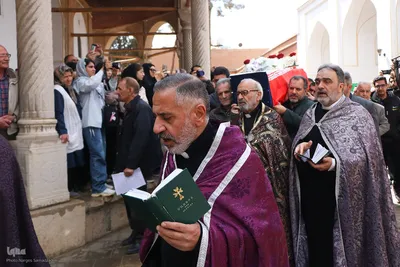مراسم تشییع پیکر شهید مسیحی جنگ رمضان در اصفهان