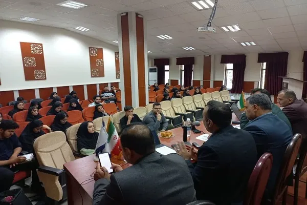 برپایی نشست کرسی‌های ترویجی، عرضه و نقد ایده علمی در دانشگاه مازندران
