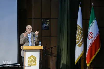 شب رونمایی از کتاب «حق و سوء استفاده از آن» اثر محمدعلی موحد