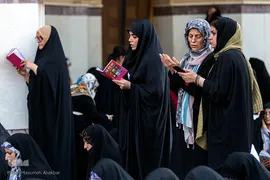 مراسم قرائت دعای پرفیض عرفه در امامزاده طاهر(ع) کرج