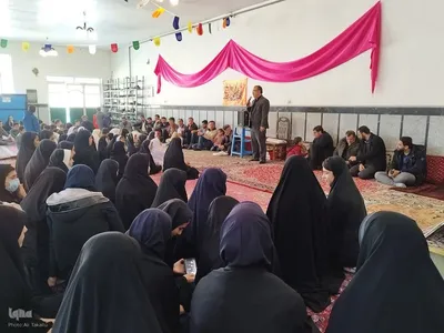 کرسی تلاوت قرآن کریم در پیهان ملایر‎