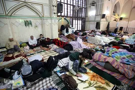 اولین روز مراسم معنوی «اعتکاف» در مسجد جامع آستان مقدس حضرت عبدالعطیم حسنی (ع) در شهر ری