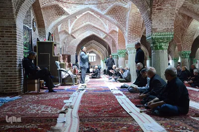 مسجد 63 ستون بازار تبریز در ماه رمضان