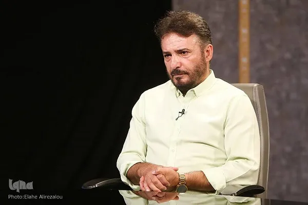 دفاع مقدس ایران تنها نبرد جهان با فرماندهانی جلوتر از سربازان است + فیلم