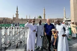 احرام سے قبل مسجد النبی میں حجاج کے دن