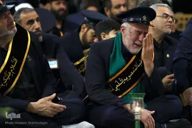 آیین سنتی شمع گردانی در حرم حضرت معصومه(س)
