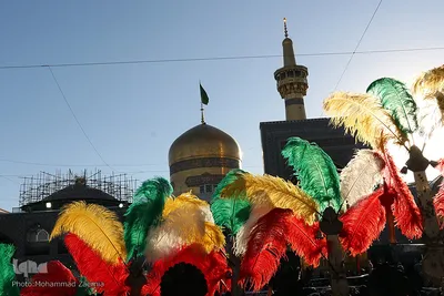 آئین تعویض پرچم گنبد مطهر رضوی در آستانه ماه محرم