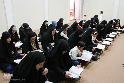محفل انس با قرآن نورالثقلین در حاشیه شهر مشهد