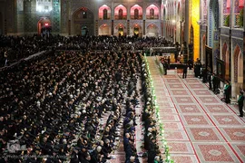 شام غریبان امام حسین(ع) در حرم رضوی