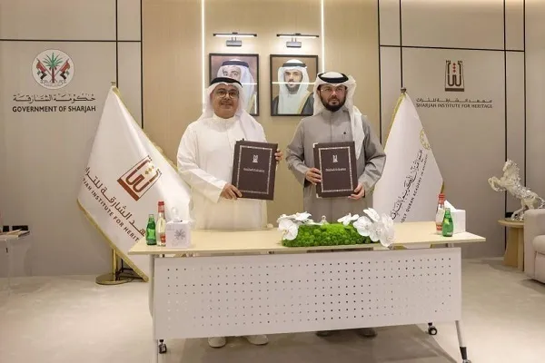 La Asamblea Coránica de Sharjah y el Centro de Patrimonio de Sharjah colaborarán en la restauración de manuscritos islámicos