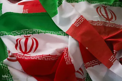 نقش عشق بر تن پارچه‌ها
