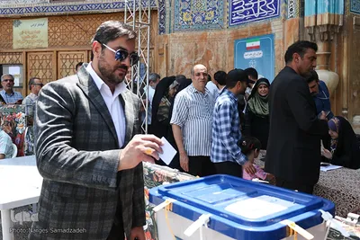 حماسه مشارکت نصف جهان در میدان نقش جهان