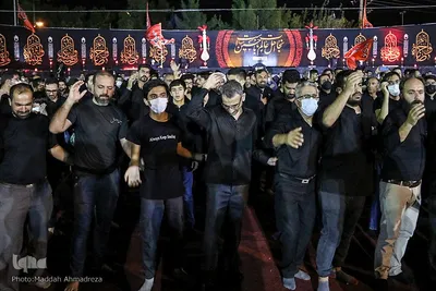 حسینیه ایران؛ مراسم عزاداری شب‌هشتم محرم در کانون رهپویان وصال شیراز‎‎