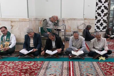 کرسی تلاوت رضوی زیارتگاه شهید مدرس - کاشمر