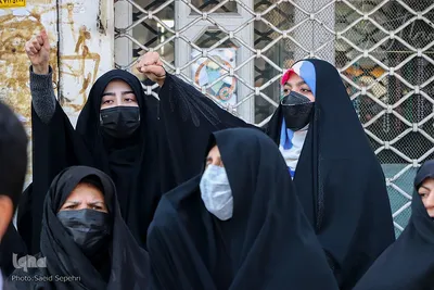 راهپیمایی مردم ملایر در پی اهانت نشريه فرانسوی به مرجعیت