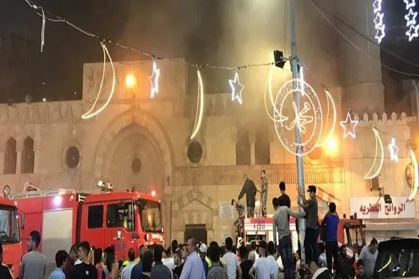 حريق يلتهم المسجد الحسيني التاريخي في الأردن