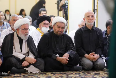 مراسم دعای کمیل زائران ایرانی در مدینه منوره به یاد شهدای خدمت