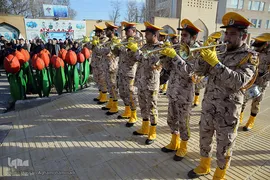 مراسم ادای احترام کاروان قرآنی انقلاب به شهدای مدافع حرم و دفاع مقدس اراک