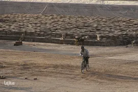 اینجا آجرها نان می‌شوند
