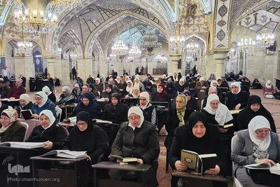 Koranlesung findet täglich im Heiligen Schrein von Imam Hussein (as.) statt