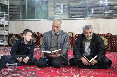 کرسی تلاوت قرآن در روستای گوراب ملایر