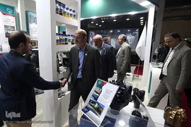 بازدید حسن مسلمی نائینی، رییس جهاددانشگاهی از نمایشگاه بین‌المللی نفت،گاز و پتروشیمی