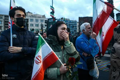 تحویل سال نو در میدان انقلاب تهران