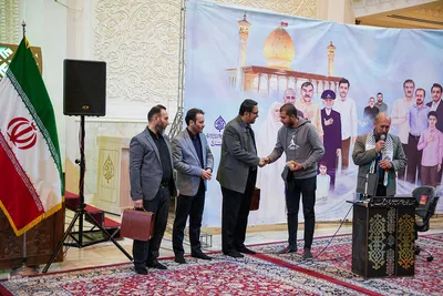 محفل انس با کلام‌الله مجید هدیه به ارواح طیبه شهدای حرم مطهر با تلاوت قاری بین‌المللی قرآن