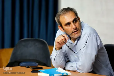 نقد و بررسی کتاب تولید و مصرف فرهنگی در دانشگاه ایرانی