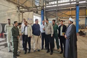 نباید به حقوق و رفاهیات کارگران بی‌توجهی شود