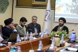 نشست سهم جامعه قرآنی در مشاکت پرشور