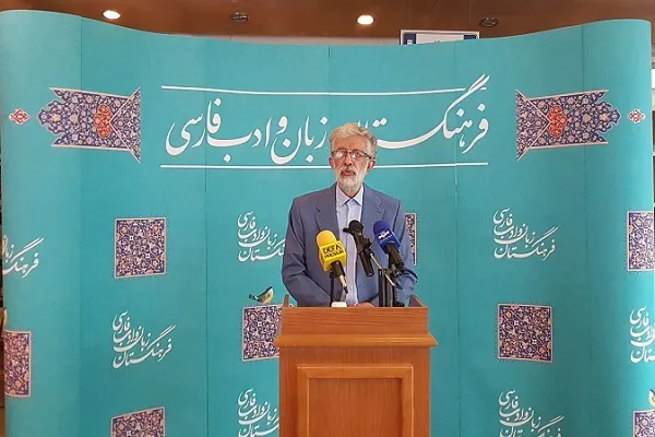 مرادی‌کرمانی مشهورترین نویسنده معاصر ایران در جهان است