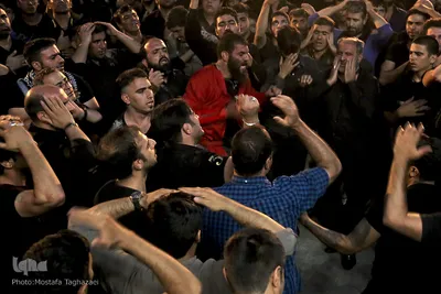 مراسم خیمه سوزان عصر عاشورا در میدان امام حسین(ع) تهران