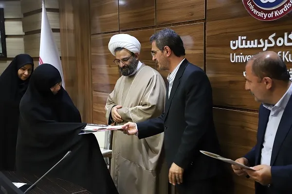 مسئولان تحلیلی درست و بر مبنای واقع‌بینی از مردم داشته باشند