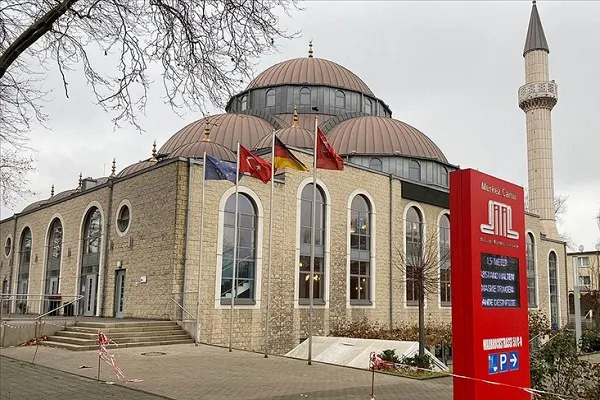 Almanya'da camiye İslamofobik içerikli mektup gönderildi