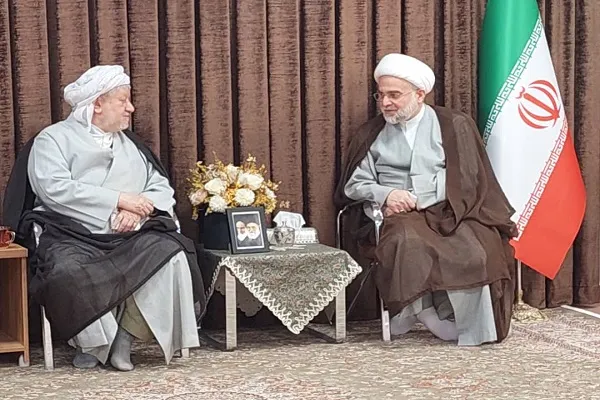 علمای اهل سنت، ساده زیست و مدافع نظام هستند