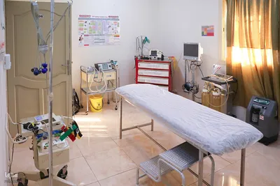 بازدید سرپرست حجاج ایرانی از مرکز پزشکی هلال احمر در مدینه