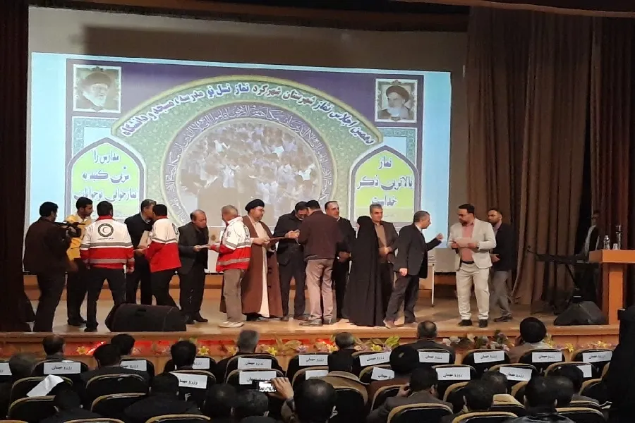 فعالان اقامه نماز شهرکرد تجلیل شدند