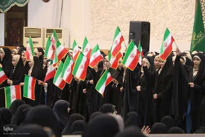 اجتماع بانوان «میثاق انقلابی» در حرم شاهچراغ (ع)