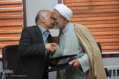 عقد تفاهم نامه فرهنگی ، آموزشی و پژوهشی بین جهاد دانشگاهی و اداره کل تبلیغات اسلامی استان مرکزی /عکاس:زهرا بهرامی