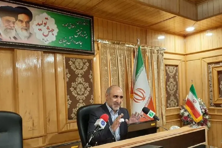 تولید محتوا در نشریات دانشگاه با نگاه دانش بنیادی باشد
