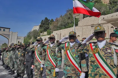 استقبال از ۹ نفر از مجروحان ناوچه «دنا»  در شیراز