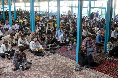 دعای عرفه در گلستان شهدای اصفهان