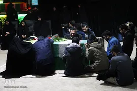 وداع با پیکر شهید مدافع حرم حمزه کاظمی