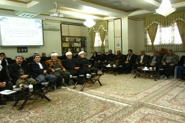 برگزاری نشست صمیمی جانبازان، آزادگان و ایثارگران روحانی در کردستان