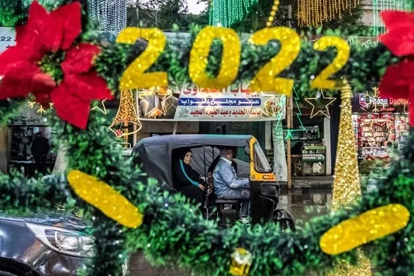 مفتي مصر وشيخ الأزهر يكشفان رأيهما باحتفالات رأس السنة