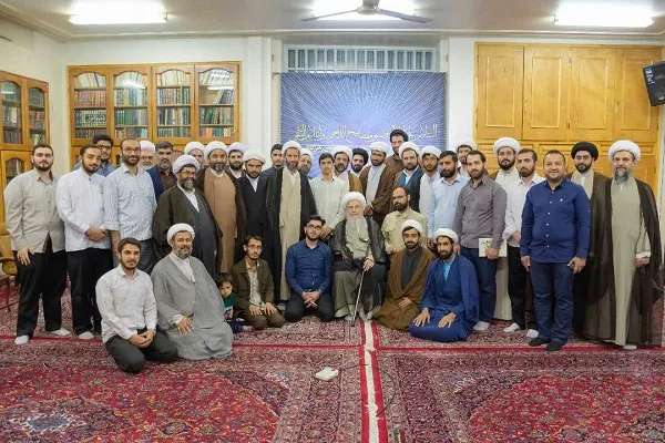 تهذیب نفس با حرف و سخن تحقق نمی‌یابد