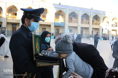 آیین تعویض پرچم گنبد آستان مقدس احمدی و محمدی شاهچراغ(ع)‎‎